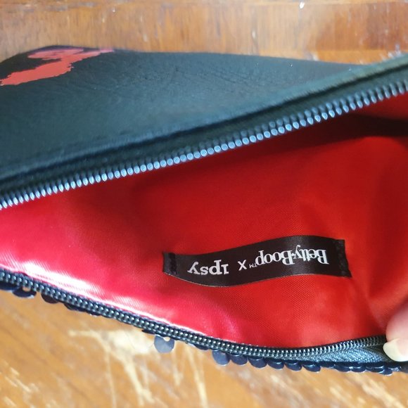 Ipsy Betty Boop Sequin Bag -Free W/ Regular Sale - Picture 4 of 4